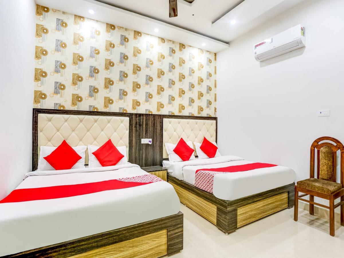 Oyo 75850 Vishwanath Guest House Varanasi Exteriör bild